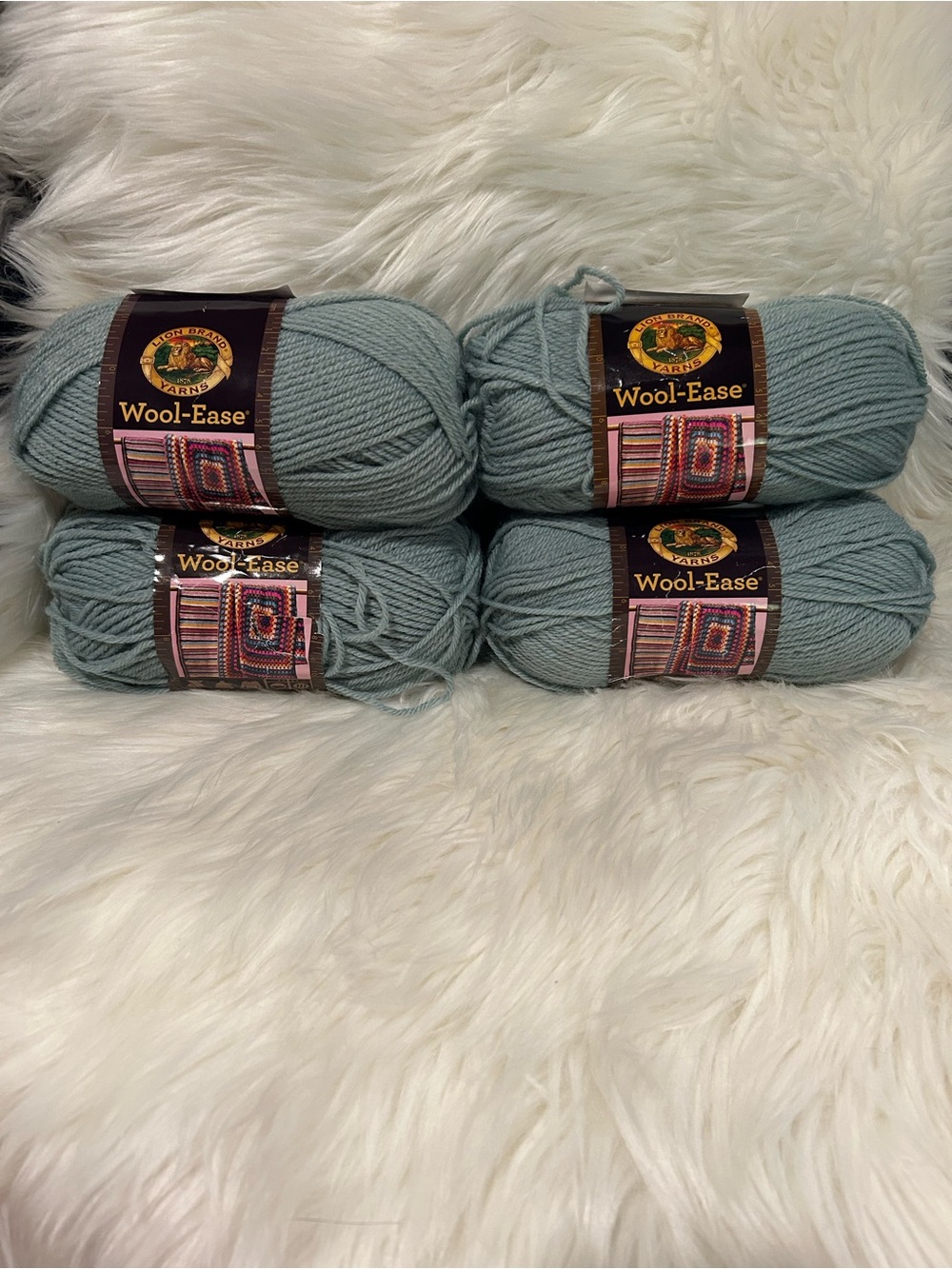 Lion Brand Wool-Ease Yarn Skeins - #123 Seaspray (4 skeins)